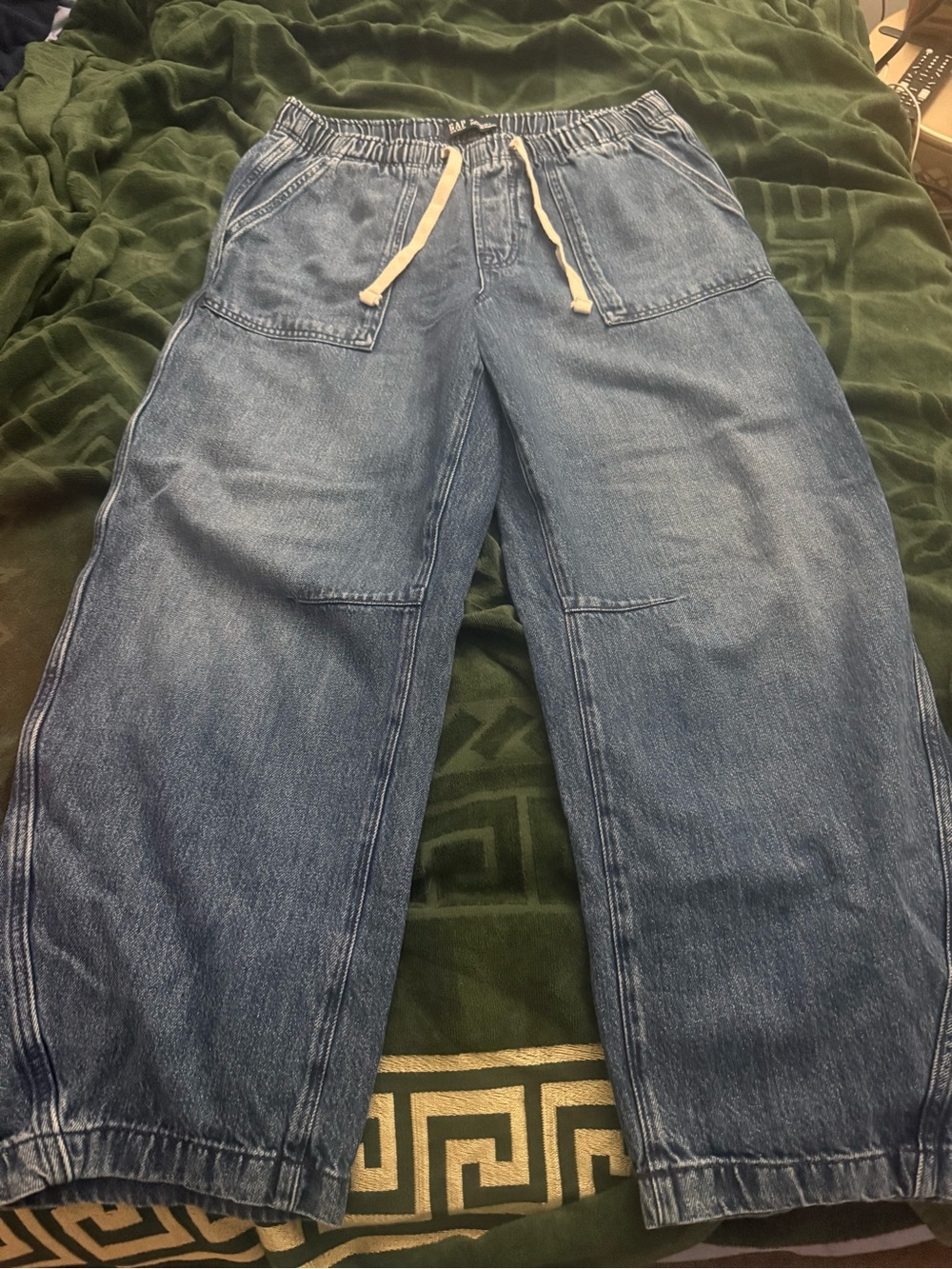 GAP women’s Relaxed Drawstring Jeans - Blue Denim